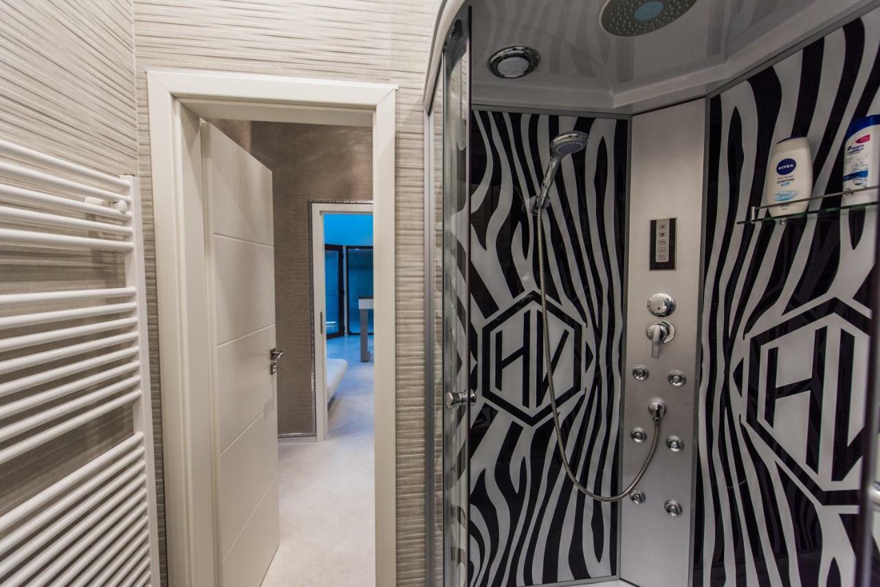 H & V Residence - Diamond Bungalow Apartment Arad Extérieur photo